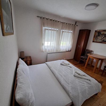 Rooms Lida & Friendly Home Плав Екстериор снимка