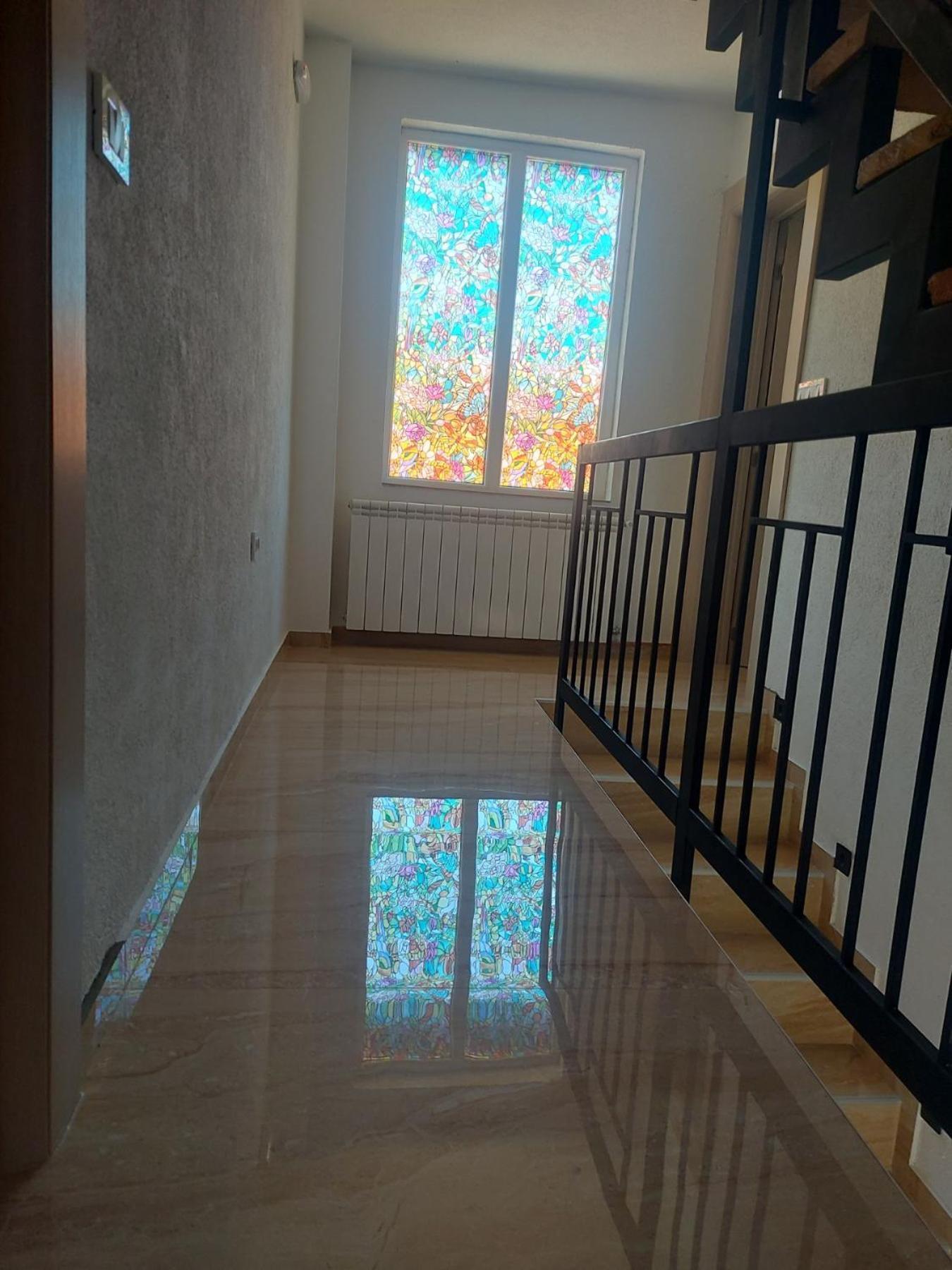 Rooms Lida & Friendly Home Плав Екстериор снимка