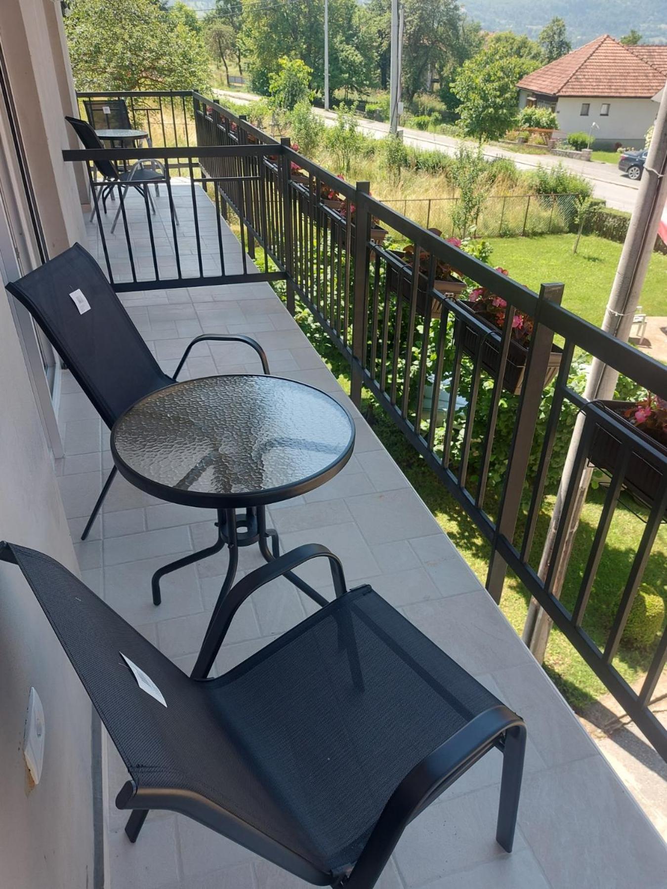 Rooms Lida & Friendly Home Плав Екстериор снимка