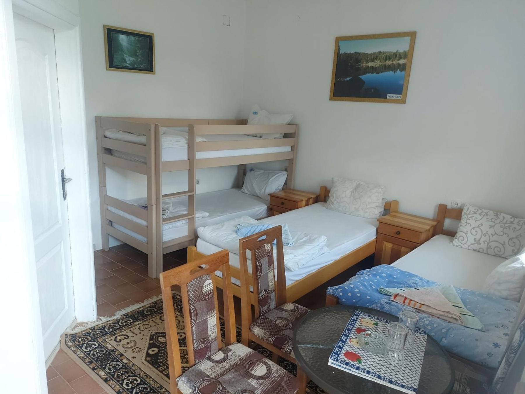 Rooms Lida & Friendly Home Плав Екстериор снимка