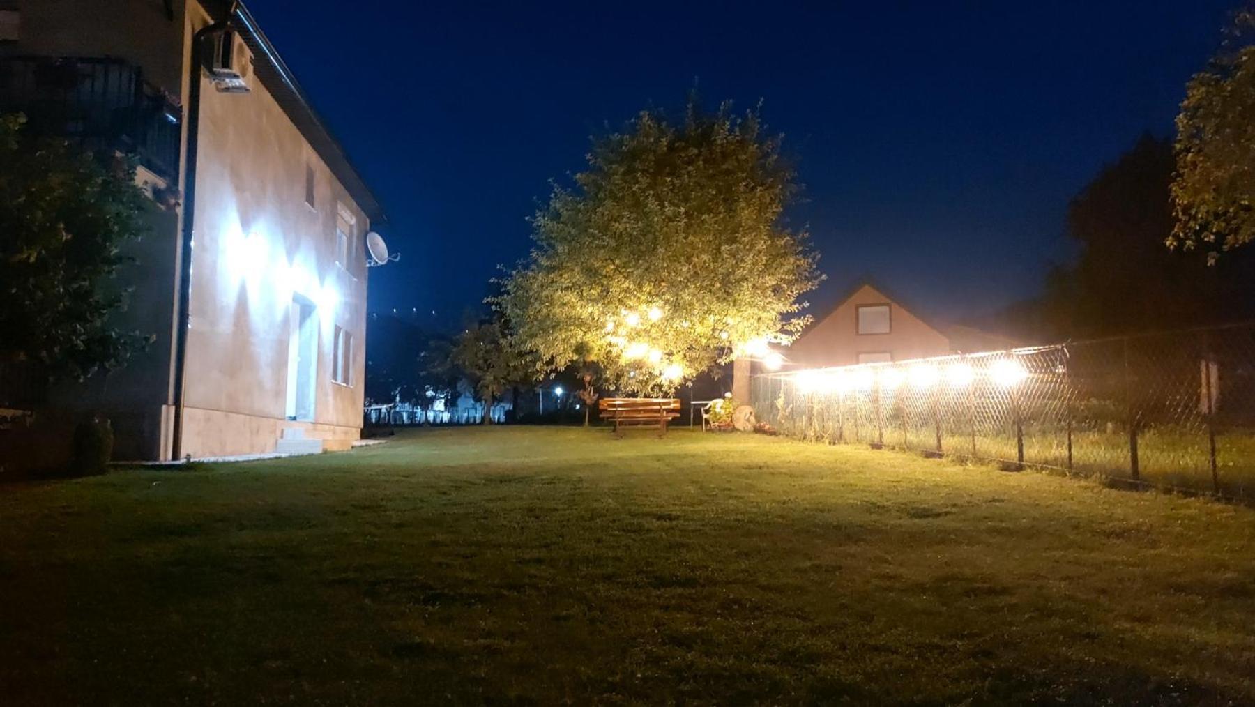 Rooms Lida & Friendly Home Плав Екстериор снимка