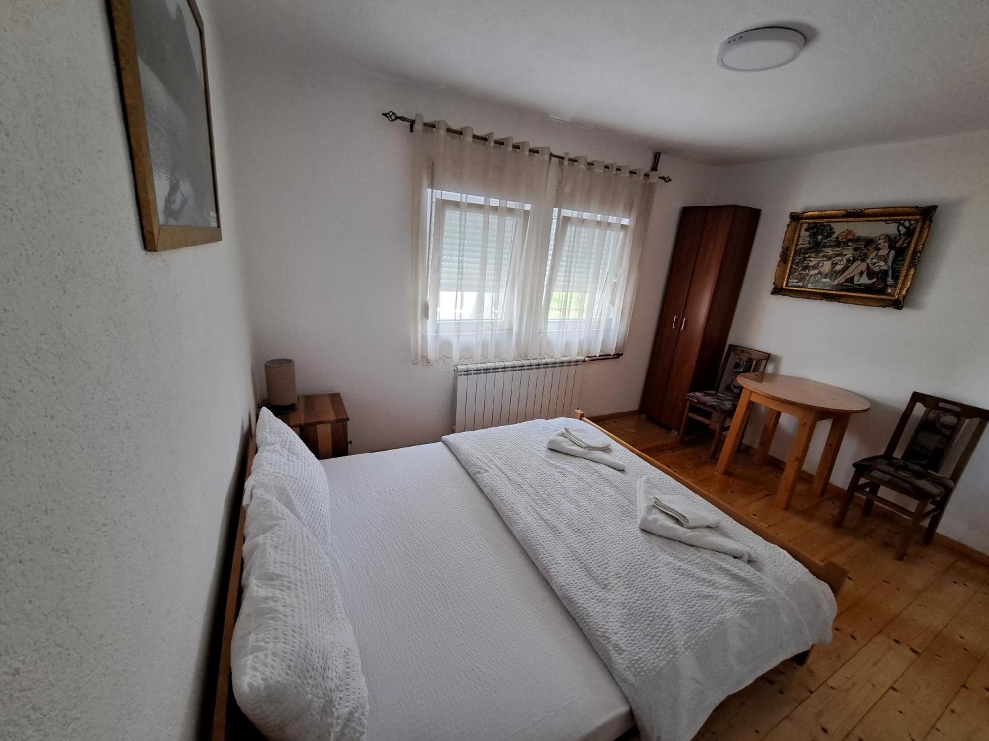 Rooms Lida & Friendly Home Плав Екстериор снимка